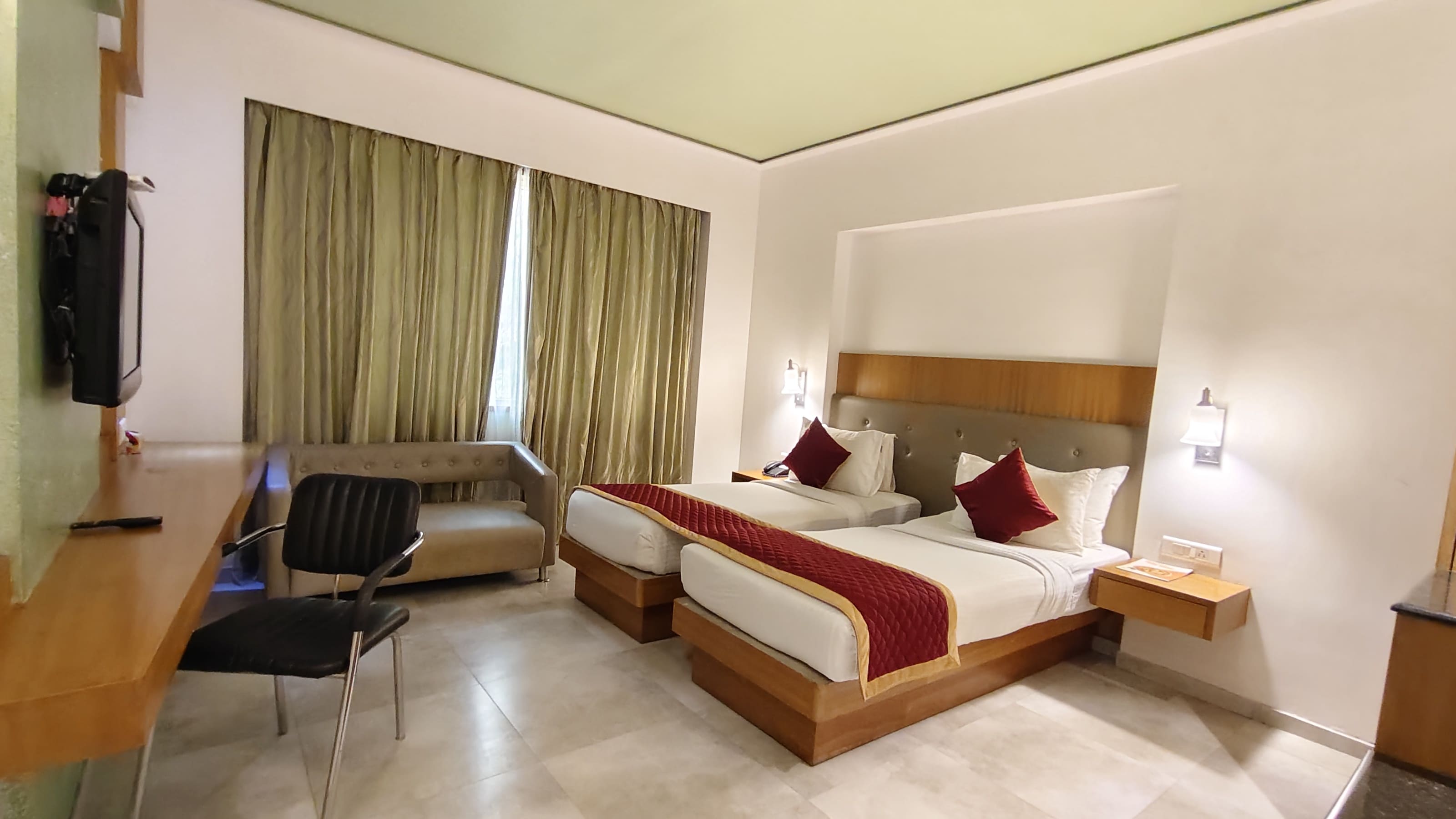 Deluxe Twin Room Stay